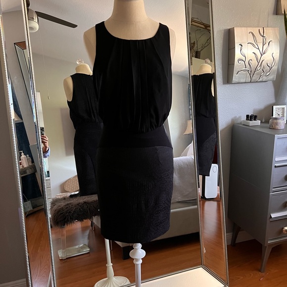 Bebe dress - Picture 2 of 7